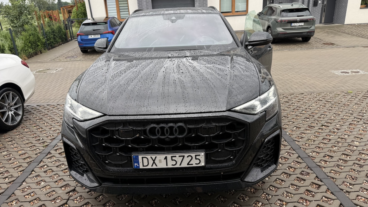 Audi Q7 (Czarny)